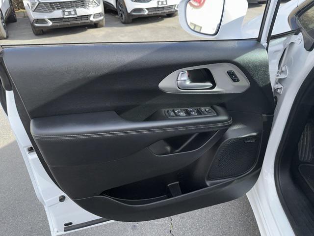 used 2021 Chrysler Pacifica car, priced at $32,488
