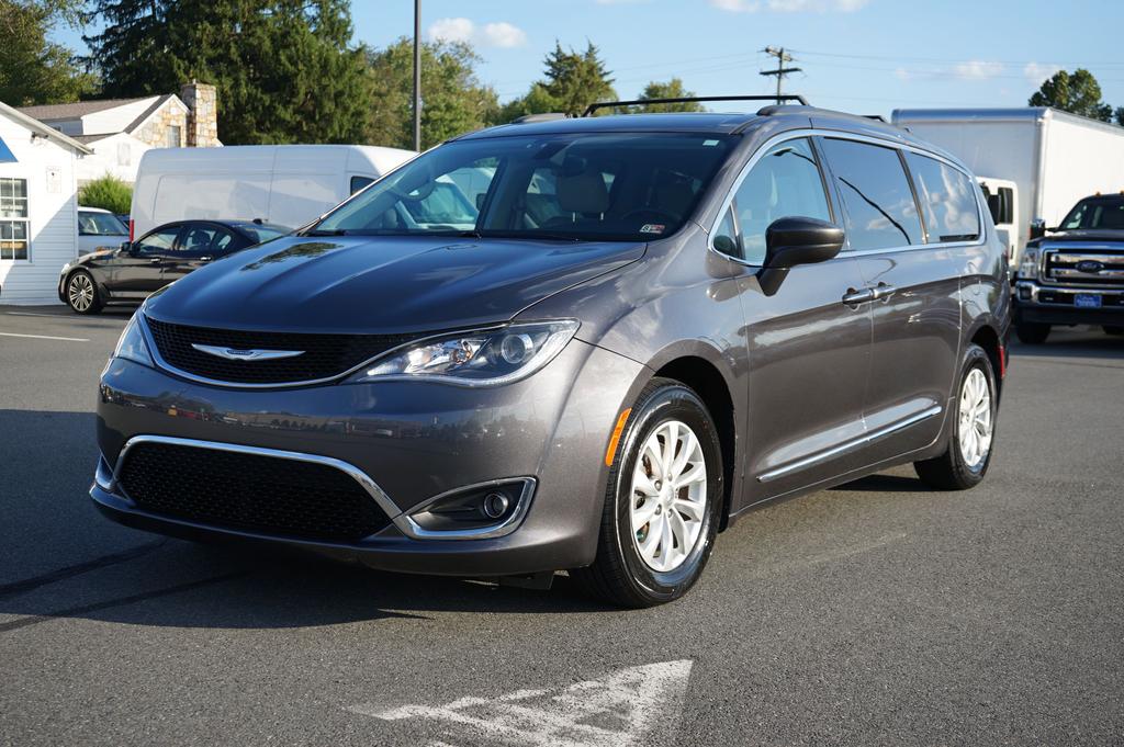 used 2017 Chrysler Pacifica car, priced at $16,995