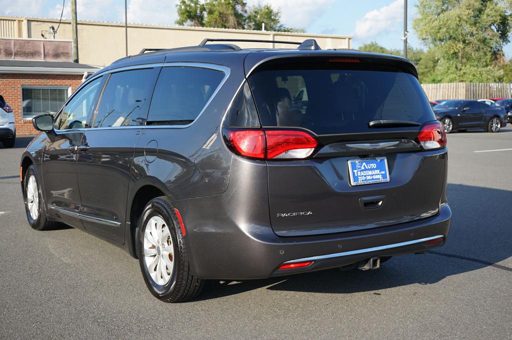used 2017 Chrysler Pacifica car, priced at $16,995