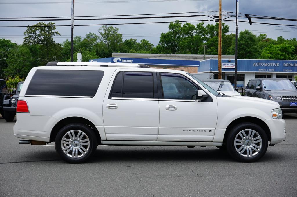 used 2011 Lincoln Navigator car, priced at $5,995