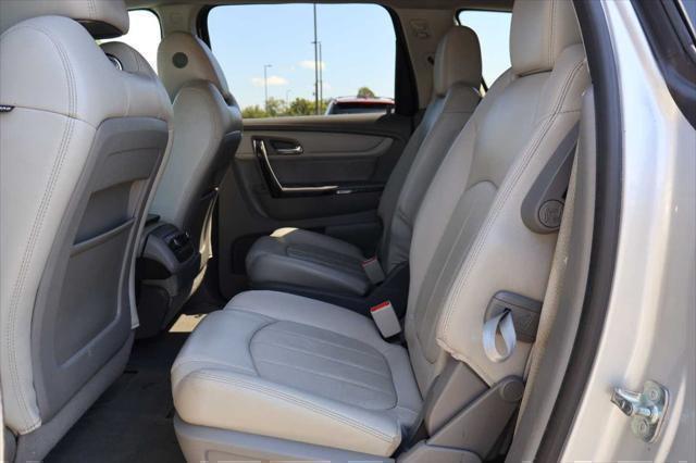 used 2016 Chevrolet Traverse car, priced at $14,995