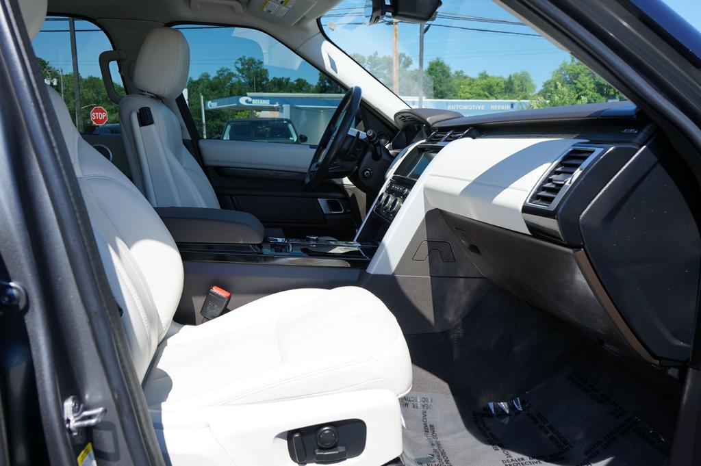 used 2019 Land Rover Discovery car, priced at $23,995