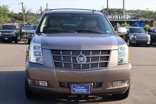 used 2013 Cadillac Escalade car, priced at $17,995