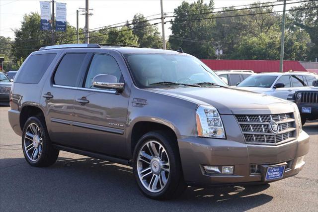 used 2013 Cadillac Escalade car, priced at $17,995