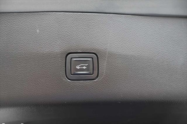 used 2020 Chevrolet Traverse car, priced at $22,995