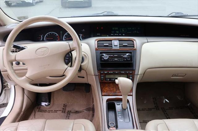 used 2001 Toyota Avalon car, priced at $3,995