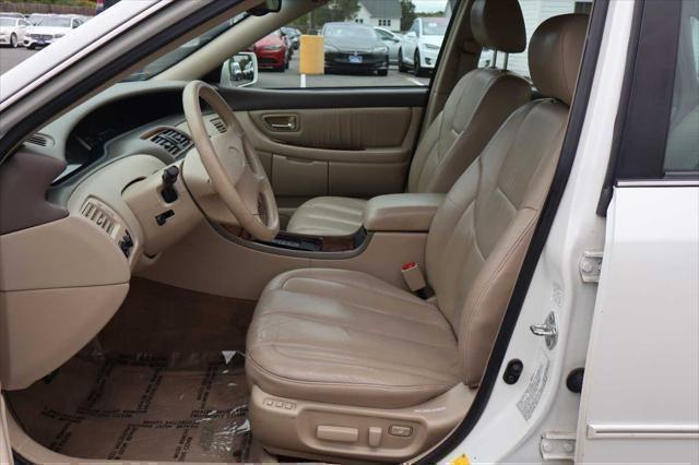 used 2001 Toyota Avalon car, priced at $3,995