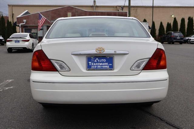 used 2001 Toyota Avalon car, priced at $3,995