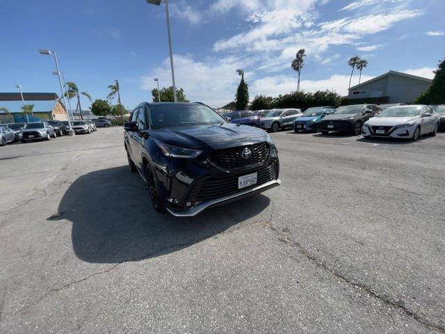 used 2024 Toyota Highlander car, priced at $43,917