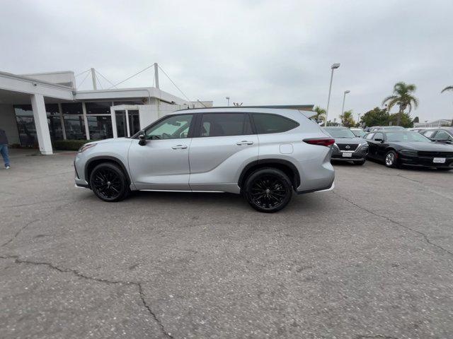 used 2024 Toyota Highlander car, priced at $42,555