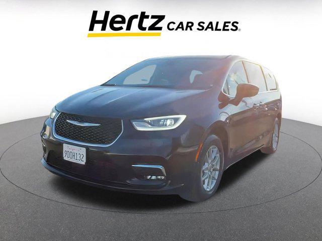 used 2023 Chrysler Pacifica car, priced at $20,550