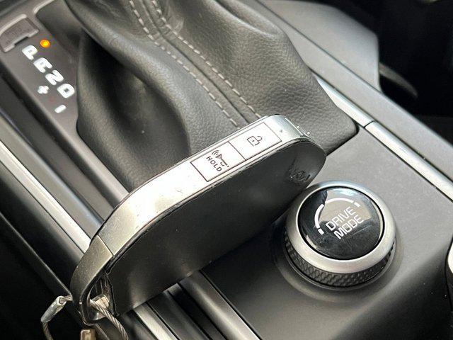 used 2024 Kia Sorento car, priced at $27,585