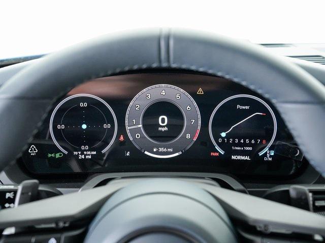 new 2025 Porsche 911 car, priced at $186,495