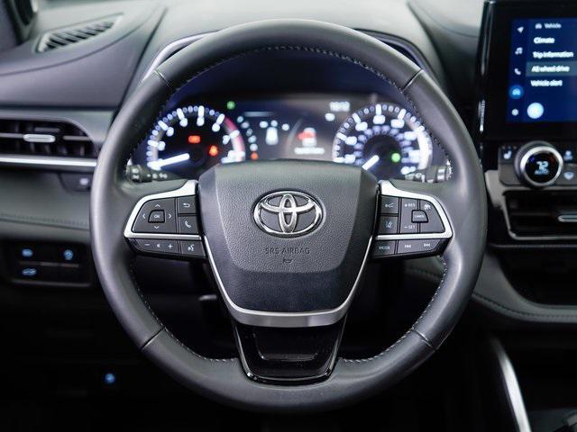 used 2023 Toyota Highlander car, priced at $40,990
