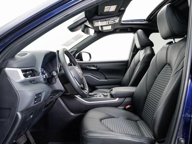 used 2023 Toyota Highlander car, priced at $40,990