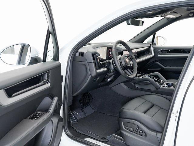 new 2025 Porsche Cayenne car, priced at $107,285