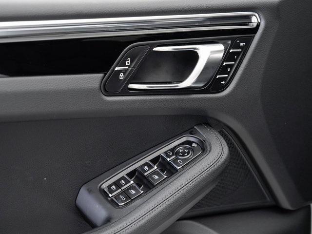 new 2025 Porsche Macan car