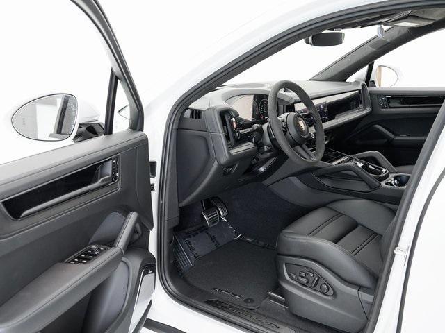 new 2025 Porsche Cayenne car, priced at $156,665