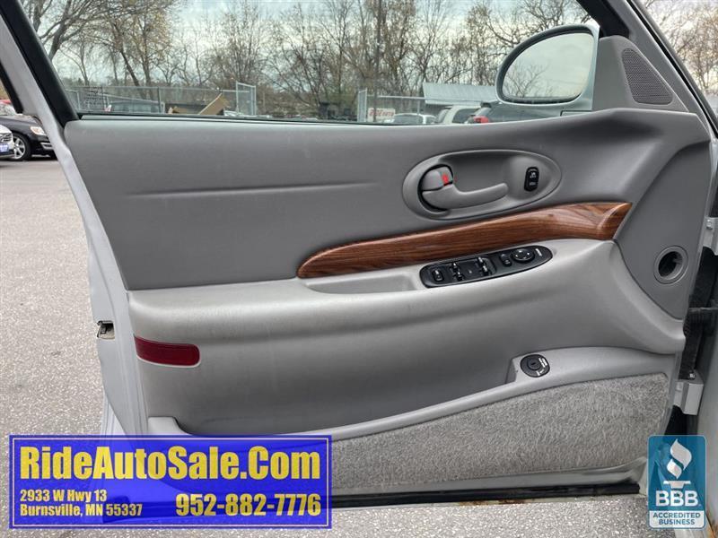 used 2002 Buick LeSabre car, priced at $2,995