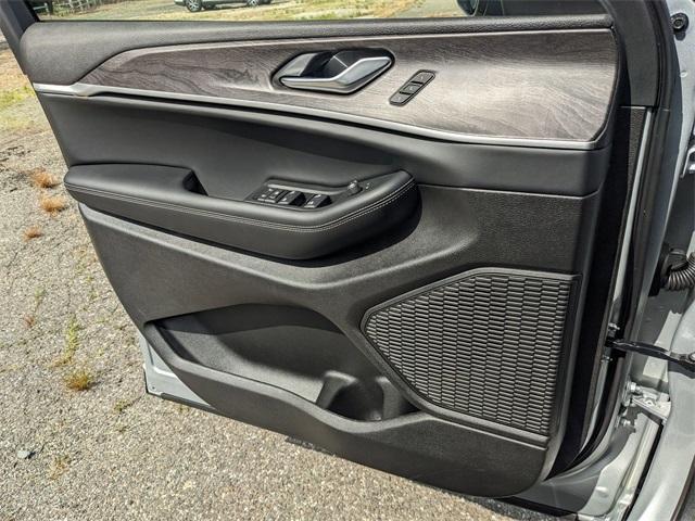 new 2025 Jeep Grand Cherokee L car, priced at $48,287