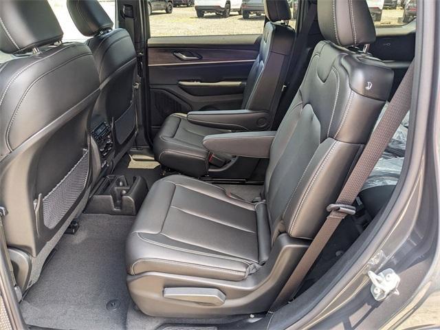 new 2025 Jeep Grand Cherokee L car, priced at $46,556