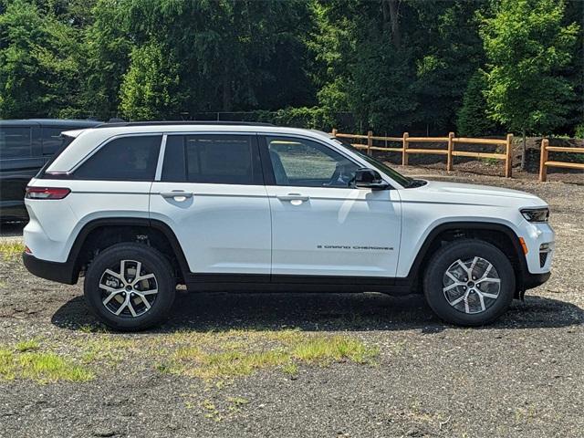 new 2024 Jeep Grand Cherokee car, priced at $48,715