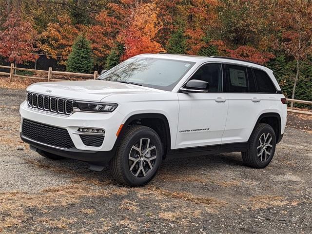 new 2025 Jeep Grand Cherokee car, priced at $47,715