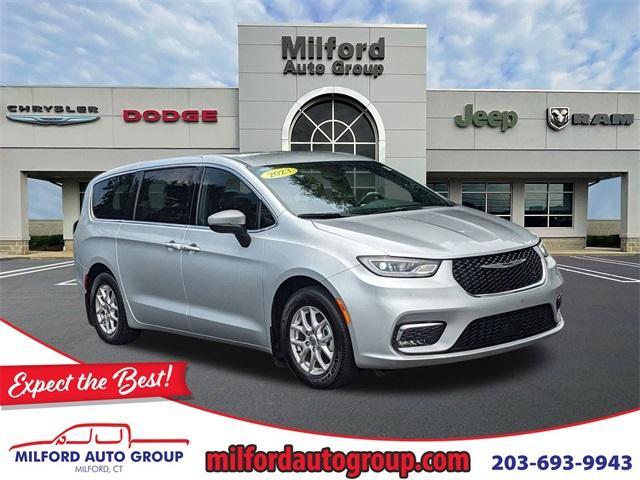used 2023 Chrysler Pacifica car, priced at $31,095
