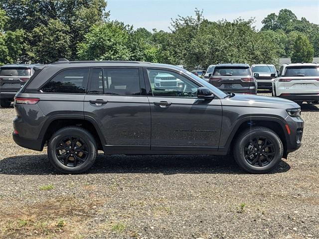 new 2025 Jeep Grand Cherokee car, priced at $42,710