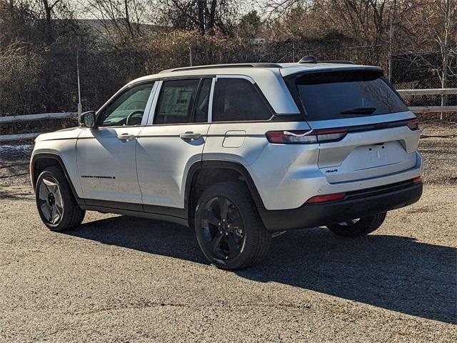 new 2025 Jeep Grand Cherokee car, priced at $45,675