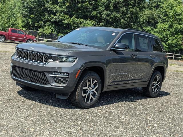 new 2025 Jeep Grand Cherokee car, priced at $46,396
