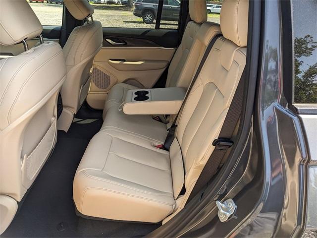 new 2025 Jeep Grand Cherokee car, priced at $46,396