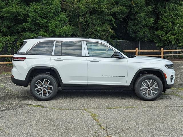 new 2024 Jeep Grand Cherokee car, priced at $46,200