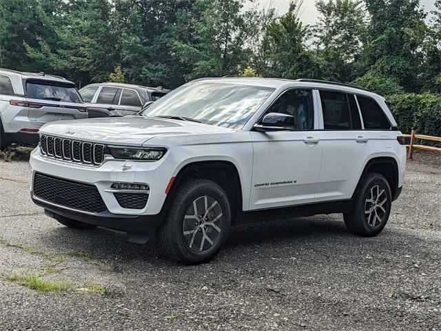 new 2024 Jeep Grand Cherokee car, priced at $44,700