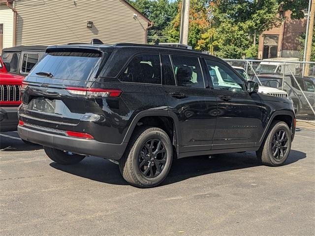 new 2024 Jeep Grand Cherokee car, priced at $46,030