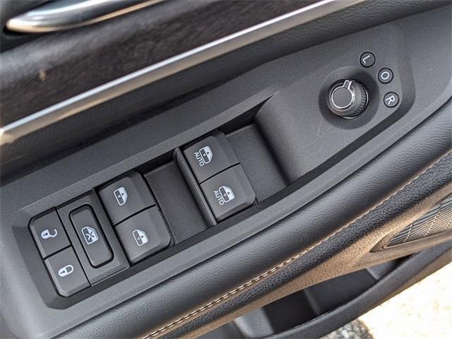 new 2025 Jeep Grand Cherokee car, priced at $43,881