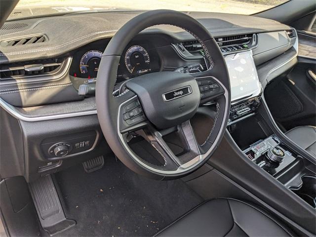 new 2025 Jeep Grand Cherokee car, priced at $43,881