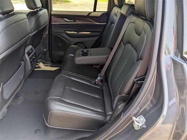 new 2025 Jeep Grand Cherokee car, priced at $43,881