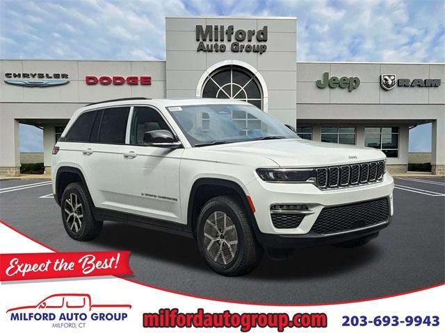 new 2025 Jeep Grand Cherokee car, priced at $43,301