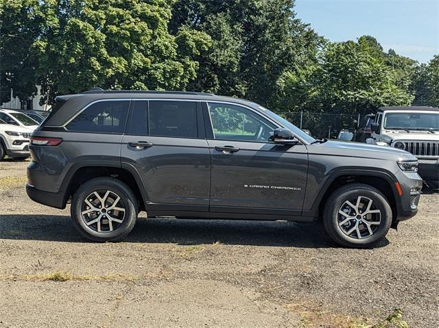 new 2024 Jeep Grand Cherokee car, priced at $46,795