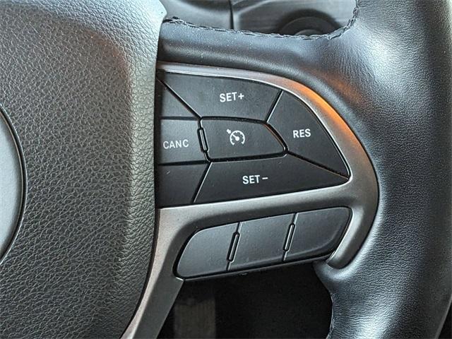 used 2022 Jeep Grand Cherokee WK car, priced at $31,899