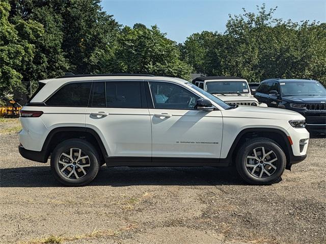 new 2024 Jeep Grand Cherokee car, priced at $48,715