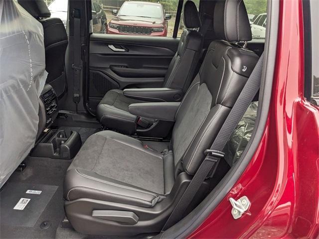 new 2025 Jeep Grand Cherokee L car, priced at $44,572