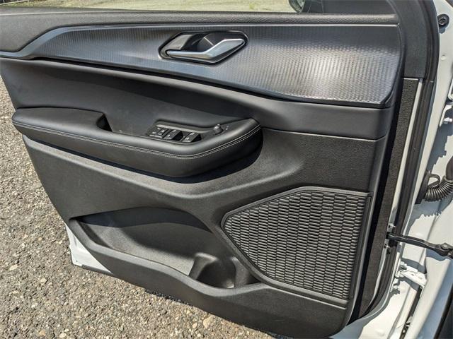 new 2025 Jeep Grand Cherokee L car, priced at $45,622