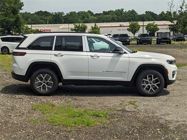 new 2024 Jeep Grand Cherokee car, priced at $48,715