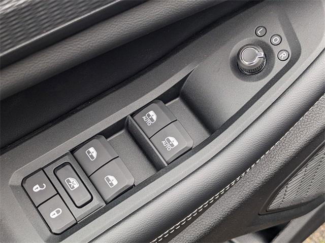 new 2025 Jeep Grand Cherokee car, priced at $46,730