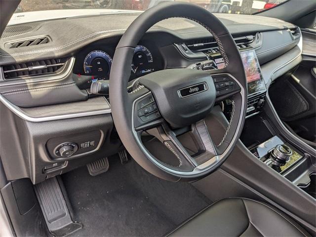 new 2025 Jeep Grand Cherokee car, priced at $43,896