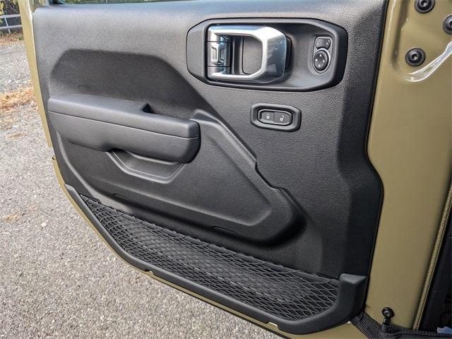 new 2025 Jeep Gladiator car, priced at $46,975