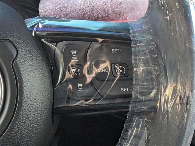 new 2025 Jeep Gladiator car, priced at $46,975