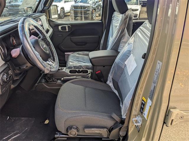 new 2025 Jeep Gladiator car, priced at $46,975